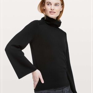 Lululemon City Trek Turtleneck